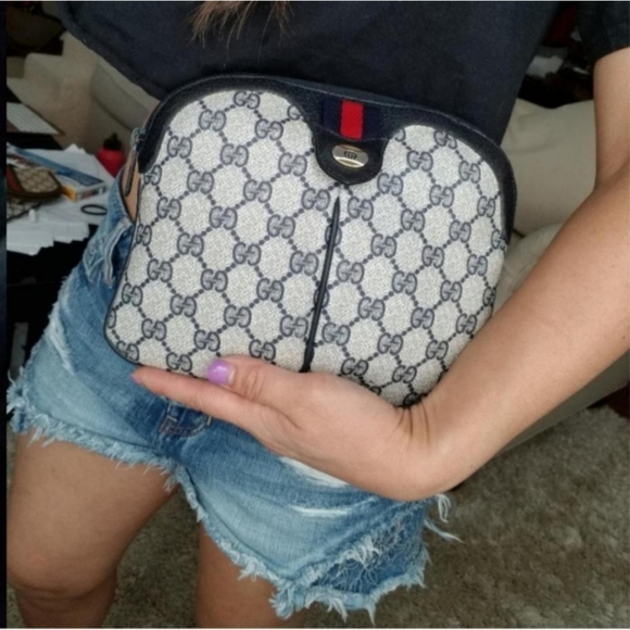 Authentic Vintage Gucci GG Monogram Ophidia Clutch - Picture 2 of 9